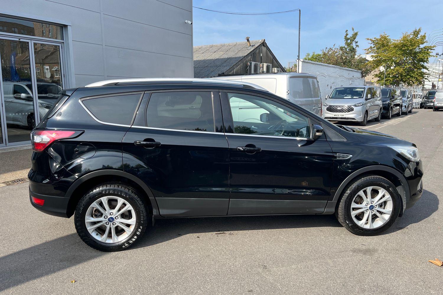 Ford KUGA Photo 35