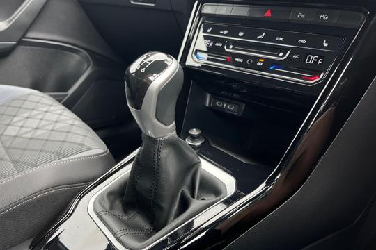 Volkswagen T-roc Photo autoimg-838a427fb88334ce5453f50c077392bb118f811b.jpg