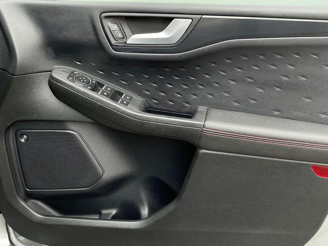 FORD Kuga Photo 31