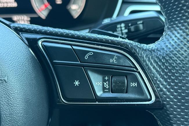 AUDI A4 Photo 17