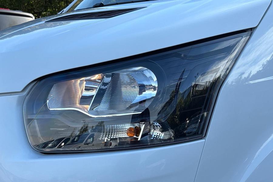 Ford Transit Photo autoimg-838ecb9d6a6bcd423be3fff67d88e75298638e3e.jpg