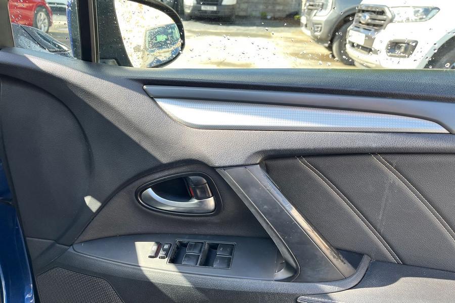 Toyota AVENSIS Photo autoimg-838ee09cc5cd021f352e19538d96a110e9959569.jpg