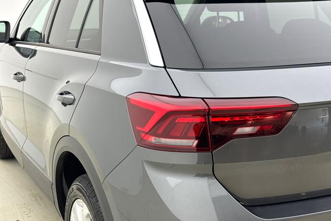 VOLKSWAGEN T-Roc Photo 18