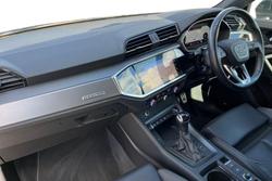 AUDI Q3 Photo 2