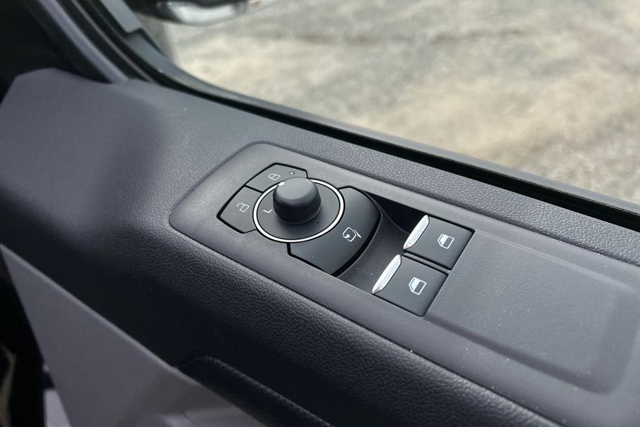 Used FORD E-TRANSIT CUSTOM WR75MYZ 32