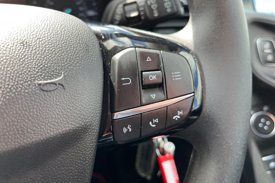Ford FIESTA Photo autoimg-8393d9625ac418c27cc9d0e6b9408f23dae3a4f4.jpg
