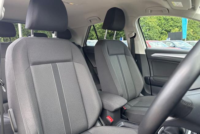 VOLKSWAGEN T-Roc Photo 26