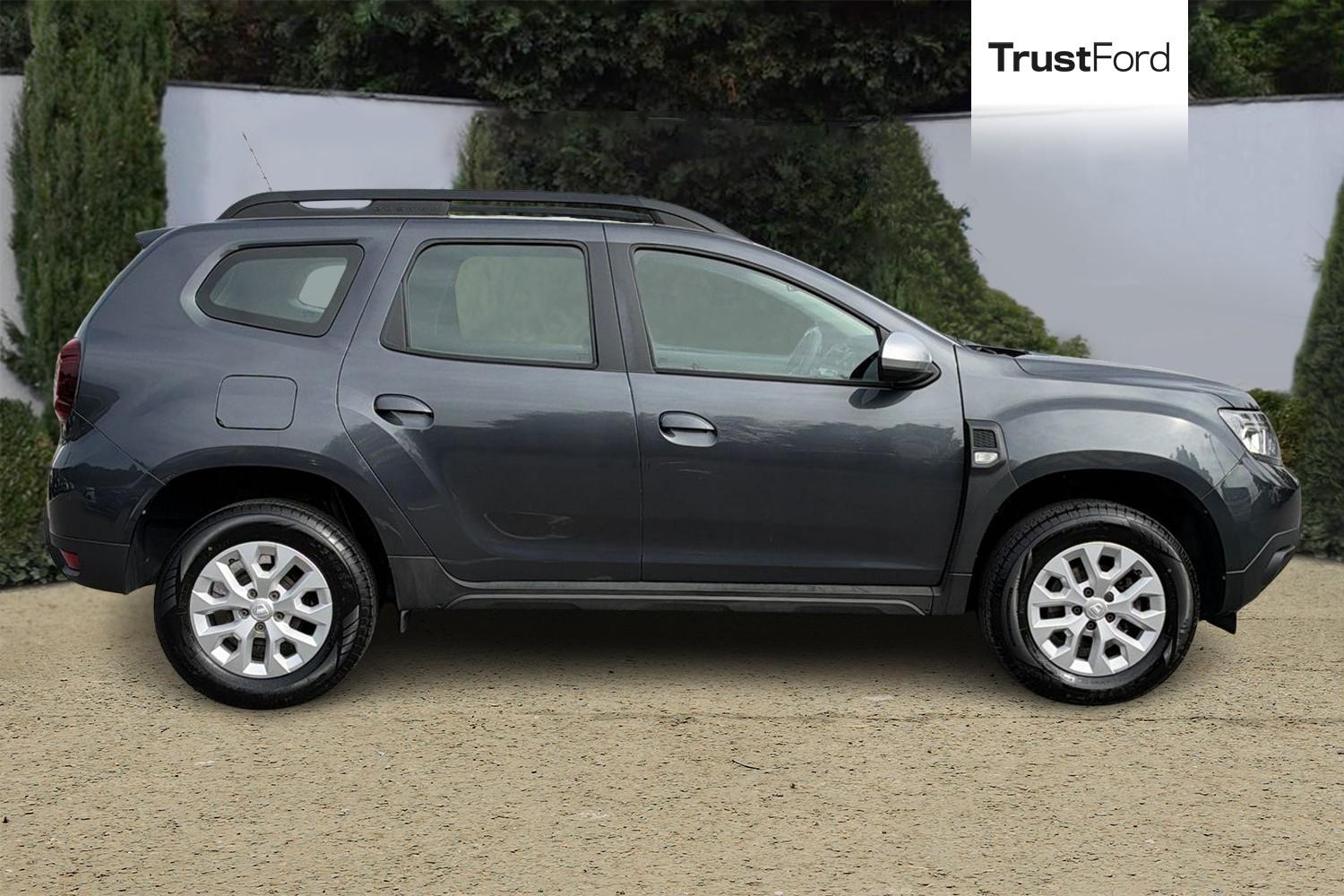 Dacia DUSTER Photo 2
