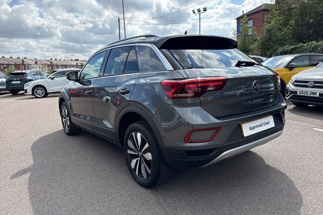 VOLKSWAGEN T-Roc Photo 23