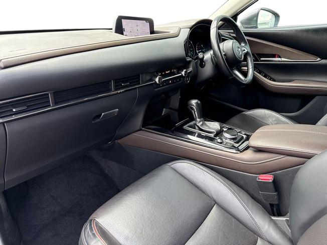 MAZDA Cx-30 Photo 2
