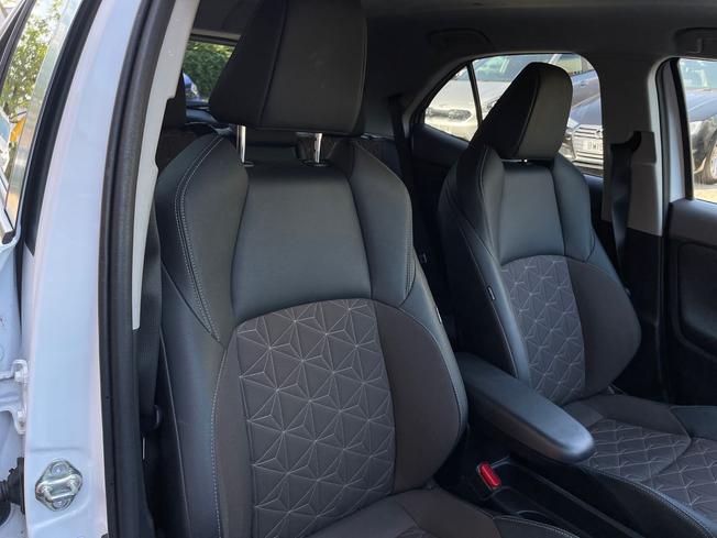 TOYOTA Yaris Cross Photo 27