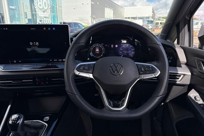 VOLKSWAGEN Golf Photo 11