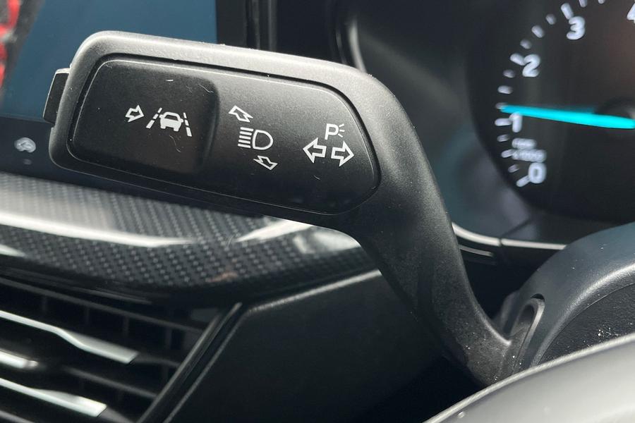 Ford FOCUS Photo autoimg-83af44dbe2d3e12f8232e9a9d043081d286cd35c.jpg