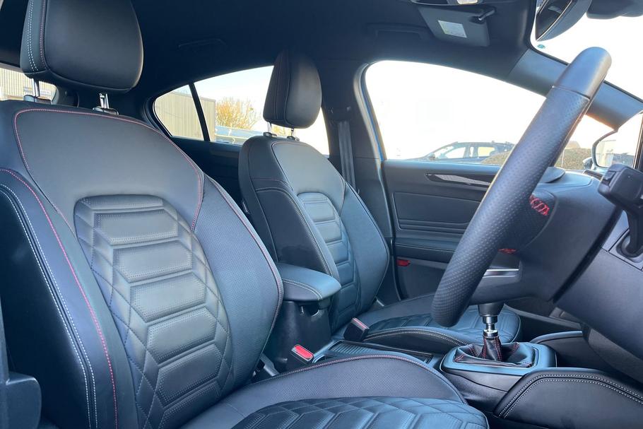 Used Ford FOCUS LD72SKO 17