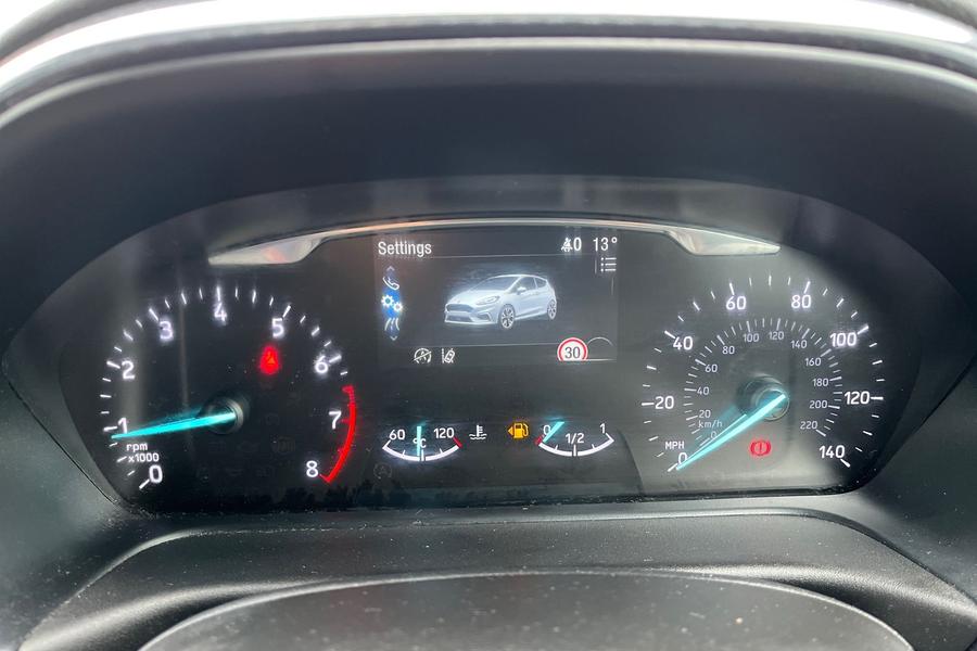 Ford Fiesta Photo autoimg-83b20dc8f215f546b028ba85bf4fde553c3a8cf3.jpg