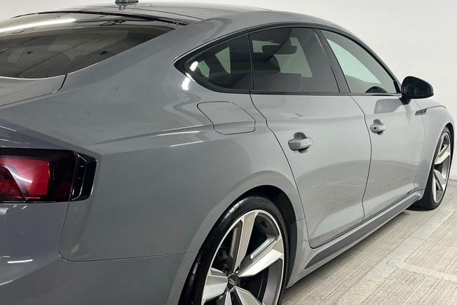 AUDI RS5 Photo 37