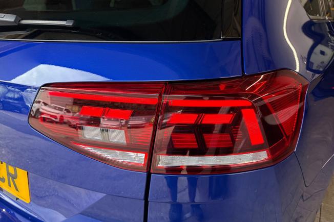 VOLKSWAGEN Passat Photo 18