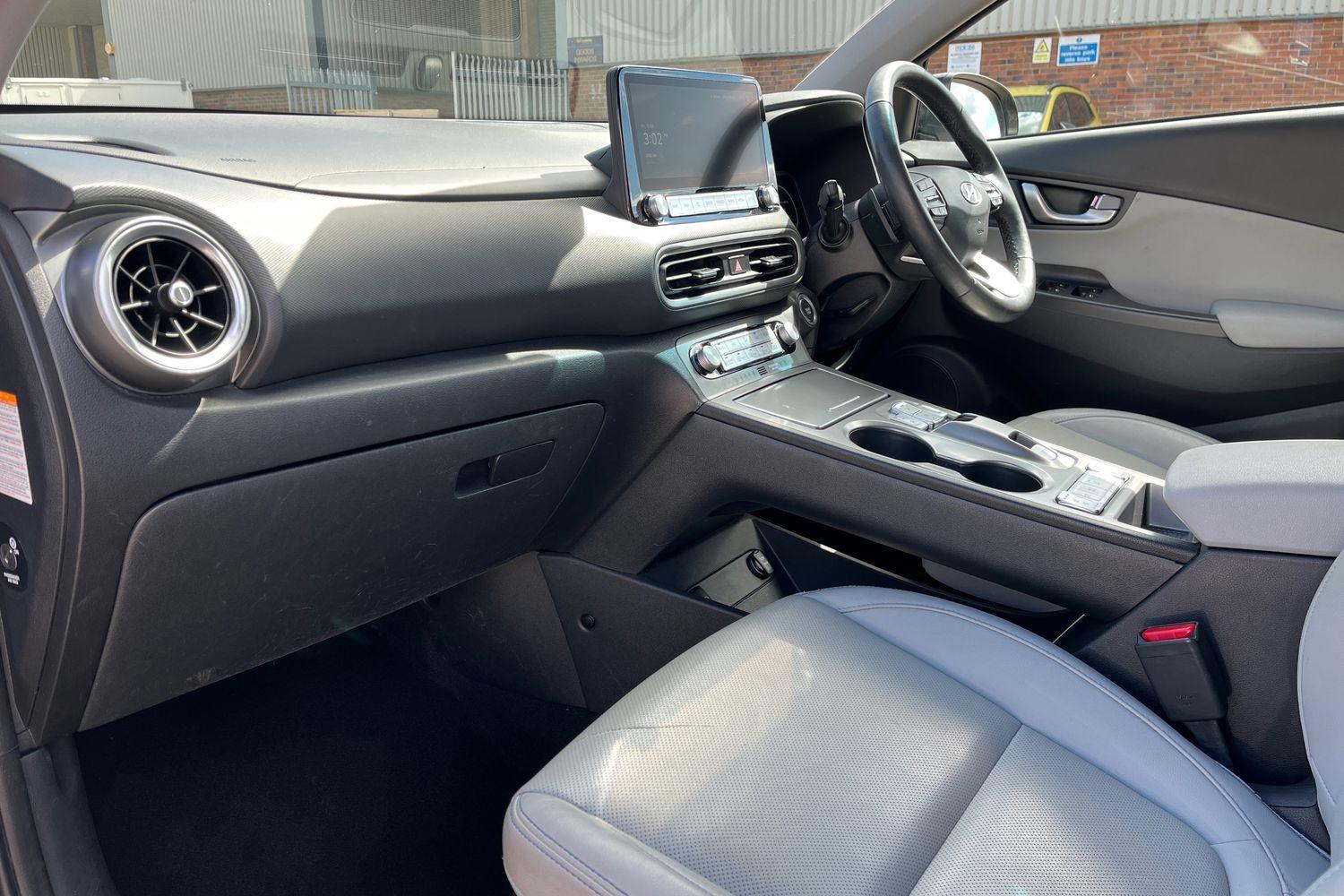 Hyundai KONA Photo 17