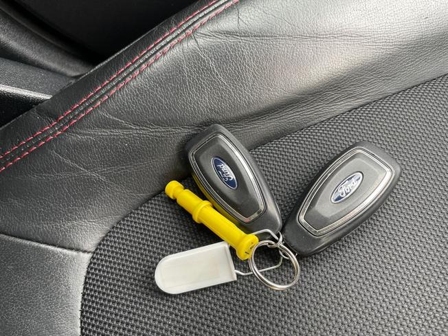 FORD Fiesta Photo 53