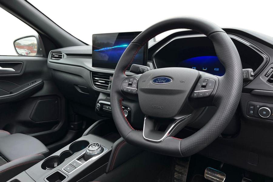 Ford Kuga Photo autoimg-83bf28abd43a026995cbf8ebff539a10e35e83af.jpg