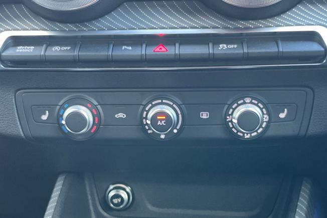 AUDI Q2 Photo 31