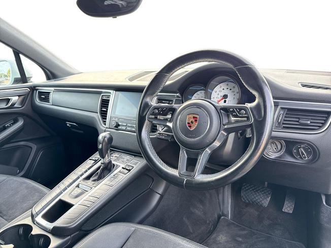 Porsche Macan Photo 6