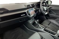 AUDI Q3 Photo 2