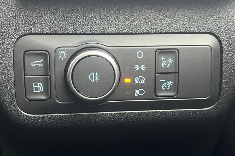 Ford KUGA Photo autoimg-83c6099bcfa559b48b378b96604e0d10f0c686f7.jpg