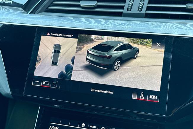 AUDI e-tron Photo 38