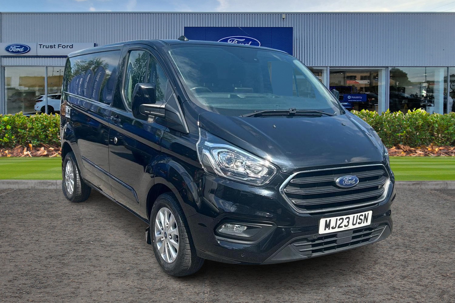 Ford TRANSIT CUSTOM Photo 0