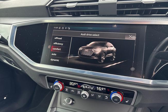 AUDI Q3 Photo 30