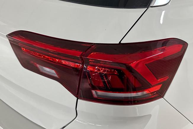VOLKSWAGEN T-Roc Photo 18