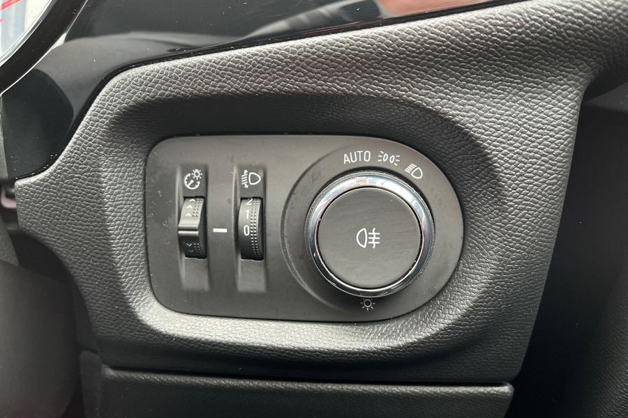 Vauxhall Corsa Photo autoimg-83d2156ff09bdf750da62b30aa8e4800b409d689.jpg