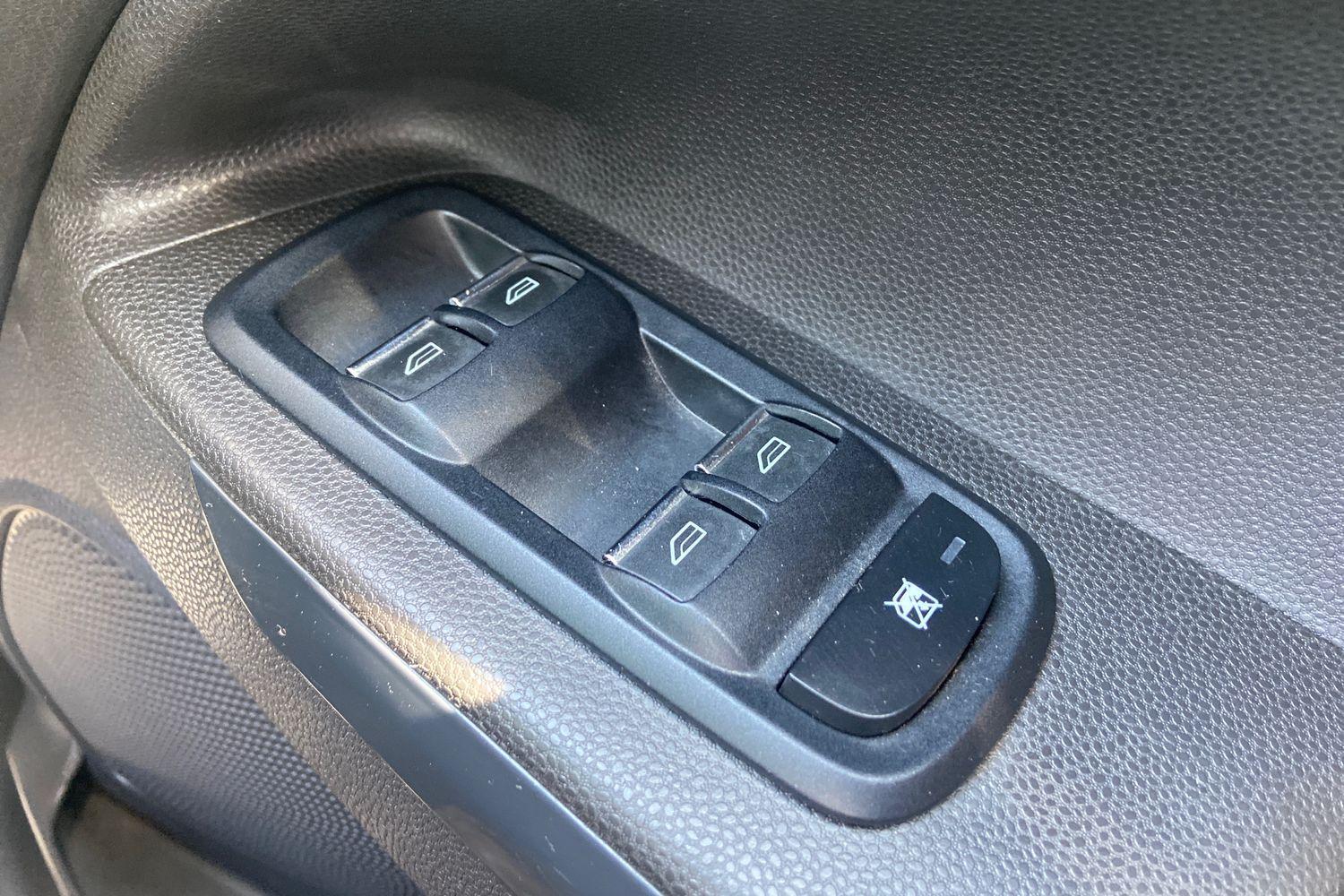Ford ECOSPORT Photo 15