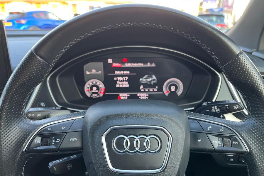 Audi Q5 Photo autoimg-83dc0b82f79ddb5f19bcd81a978113e54779500a.jpg