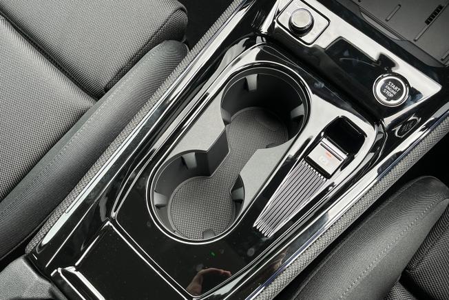 Audi  Q3 SUV Photo 42