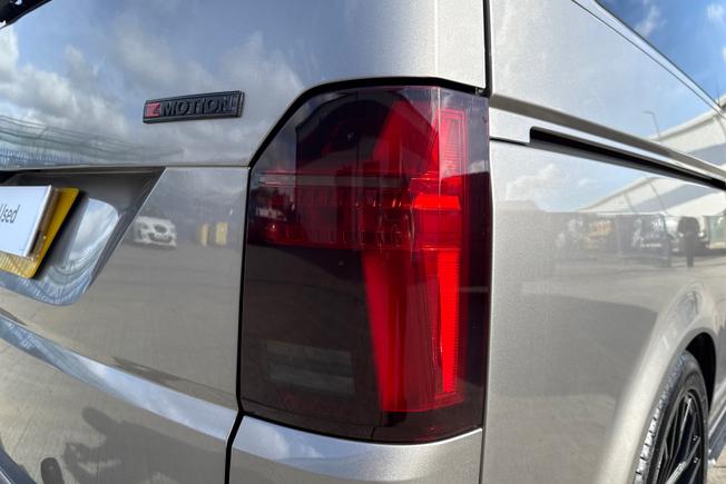 Volkswagen Caravelle Photo 18