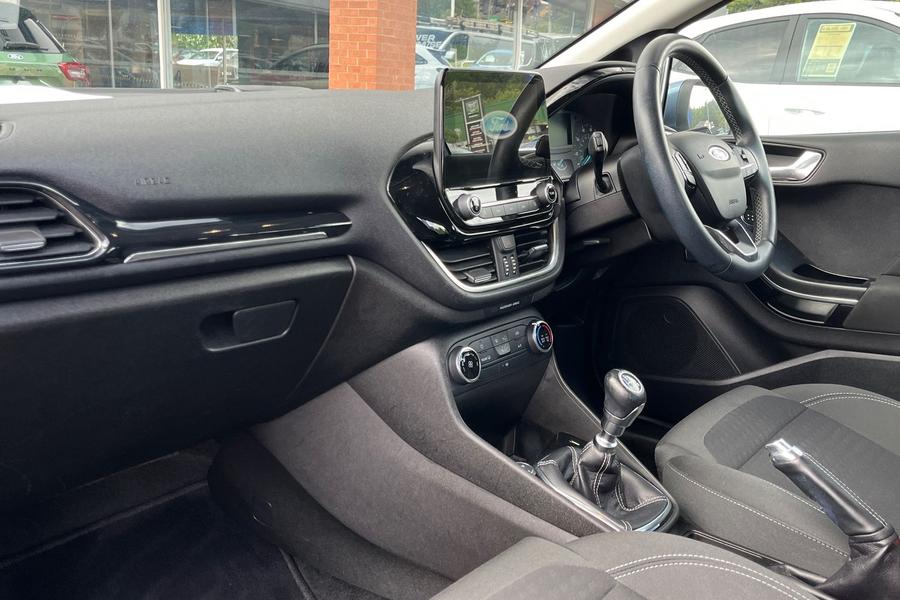 Ford Fiesta Photo autoimg-83e2ad18ca8f65ab53326217f73551c107e929b5.jpg