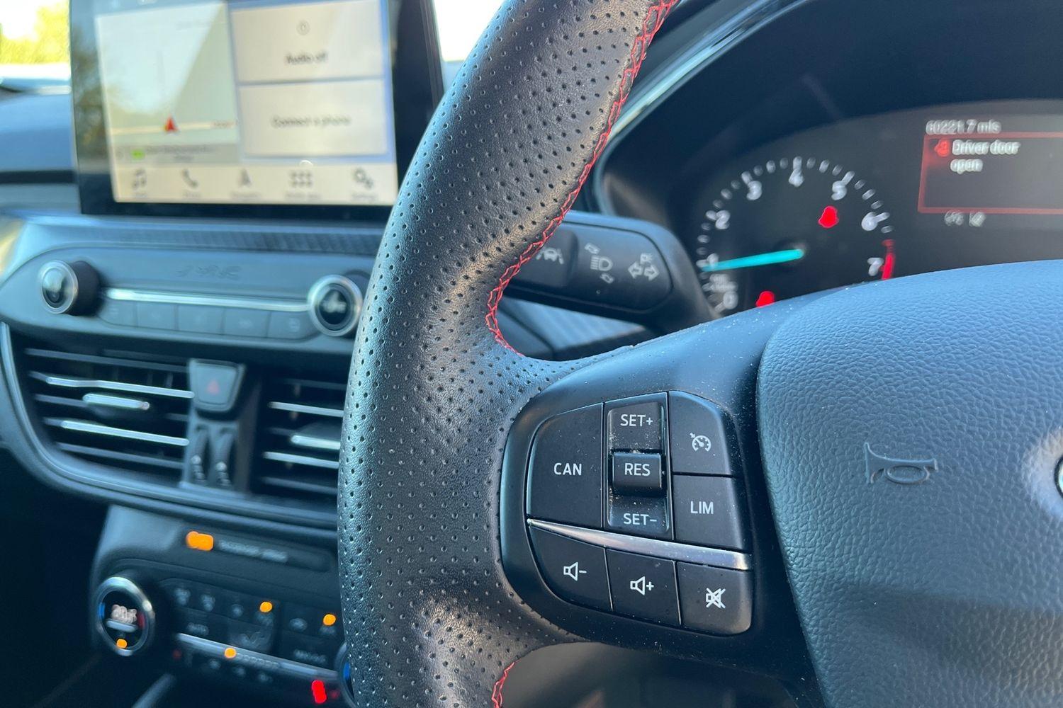 Ford FOCUS Photo 27