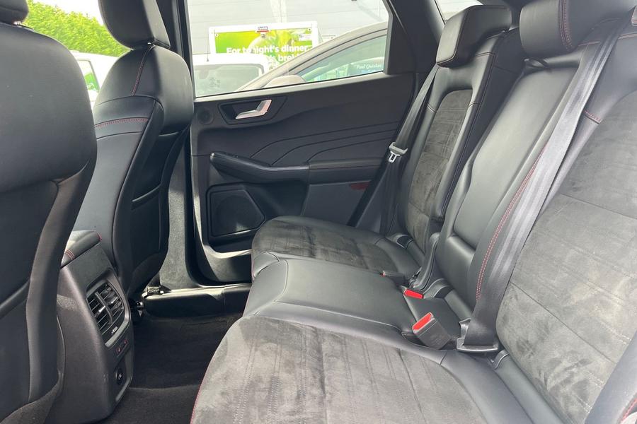 Ford KUGA Photo autoimg-83e686abd128924c21dd2c53683cfeaee0b3403e.jpg