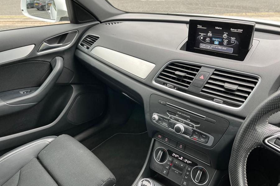 Audi Q3 Photo autoimg-83e84bbb818626ec913acf075cd93132abdd1f13.jpg
