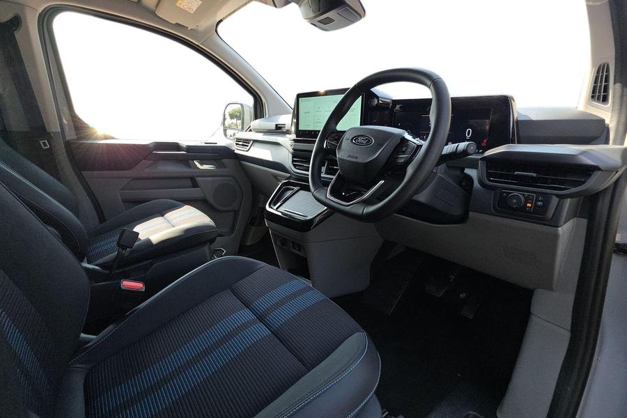 Ford TRANSIT CUSTOM Photo autoimg-83ea3316486227d8a70924b2d58ff4ee43aabba5.jpg