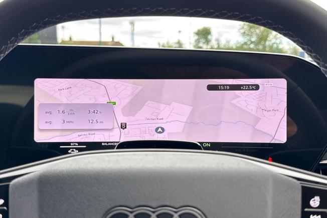 Audi Q6 e-tron Photo 37