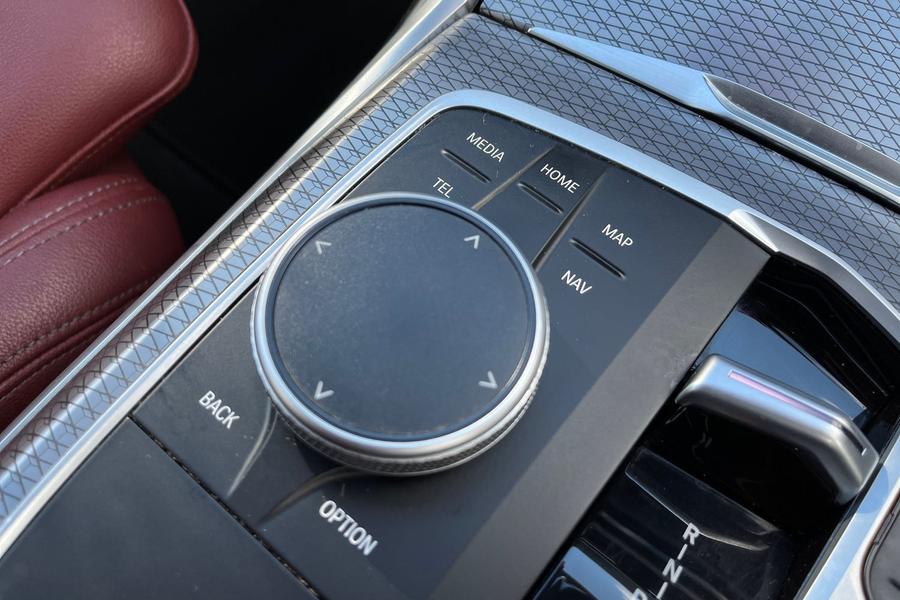 BMW 3 Series Photo autoimg-83ef17824d37ef0d03293f5421d37f11600b17c6.jpg
