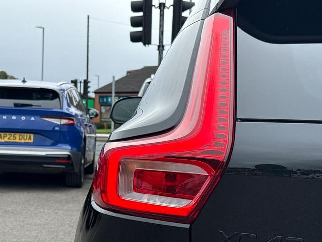 VOLVO Xc40 Photo 30