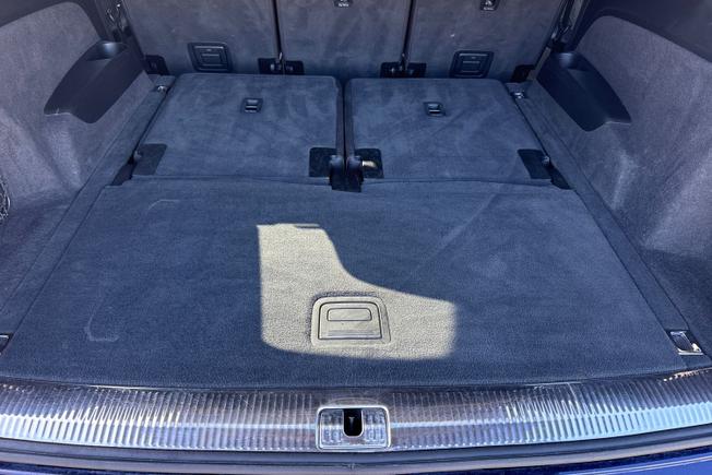 AUDI Q7 Photo 12