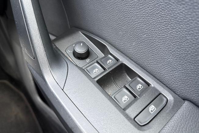 SEAT Ibiza Photo 25