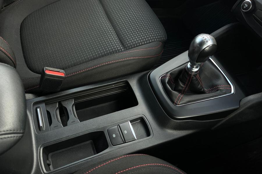 Ford Focus Photo autoimg-83f554e64fa72eb7a28c76aea8d55c8aa8d68ef7.jpg