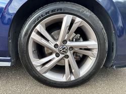 VOLKSWAGEN Golf Photo 5