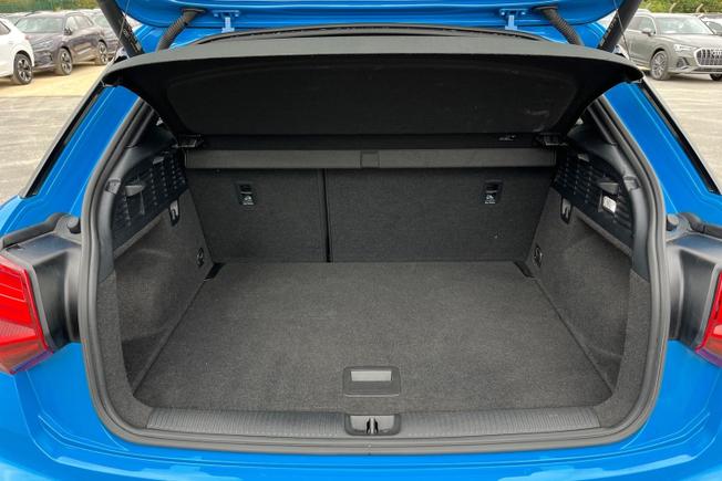 AUDI Q2 Photo 12